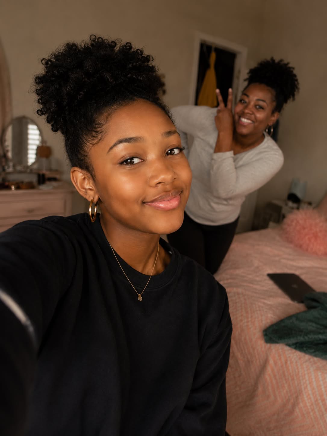 Parent and teen daughter selfie after teen anxiety counseling at Davis-Smith Mental Health in New Lenox IL